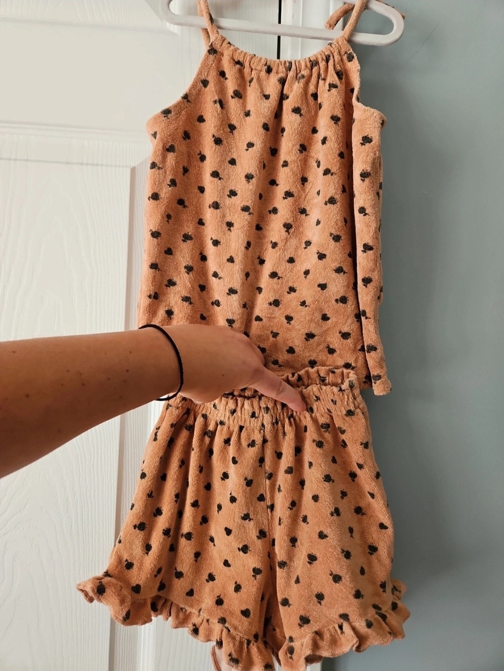 Zara Peach Tank & Ruffle Shorts Set with Black Heart Print